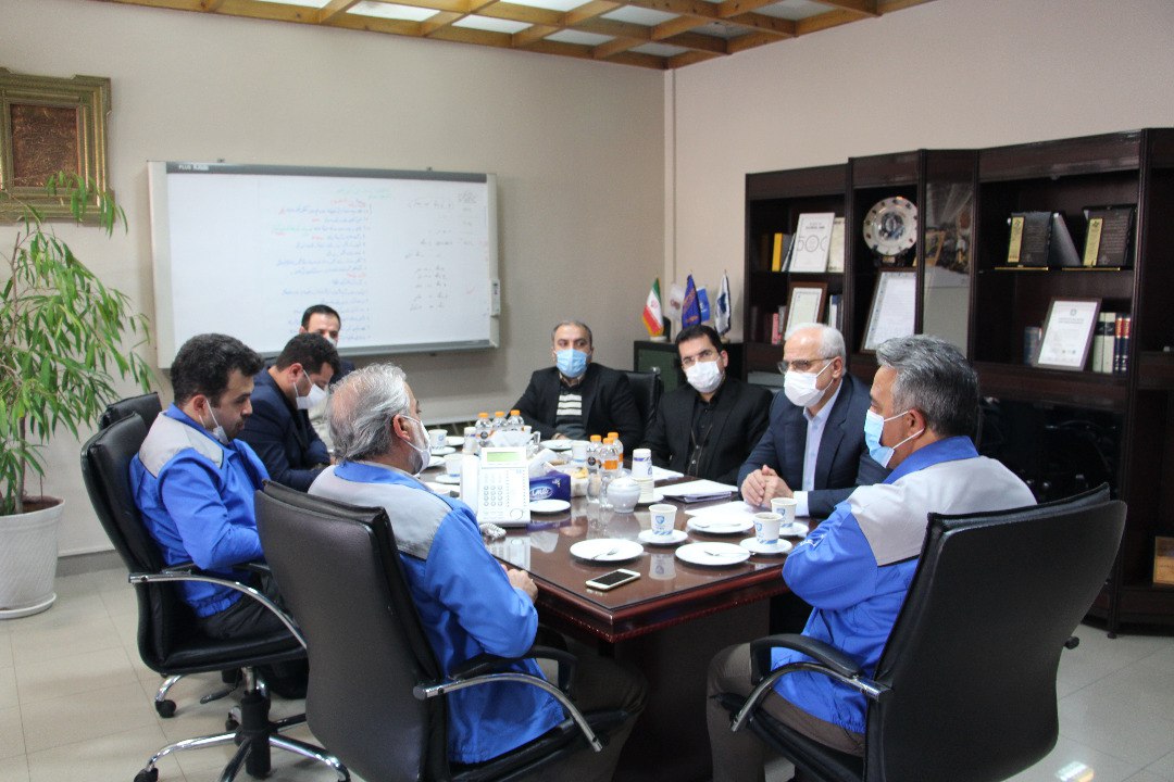 تنظیم تفاهم نامه همکاری دو جانبه،بهره گیری از ظرفیت های قطعه سازی و تأمین قطعات و مواد اولیه از طریق منطقه آزاد انزلی