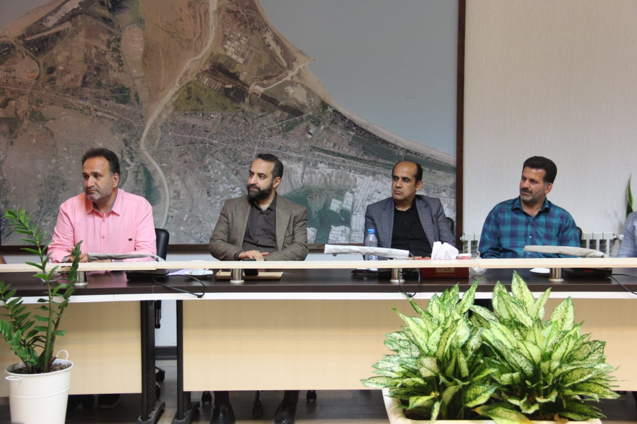 رونمایی از المان های شهری جشنواره تمشک بندر کیاشهر