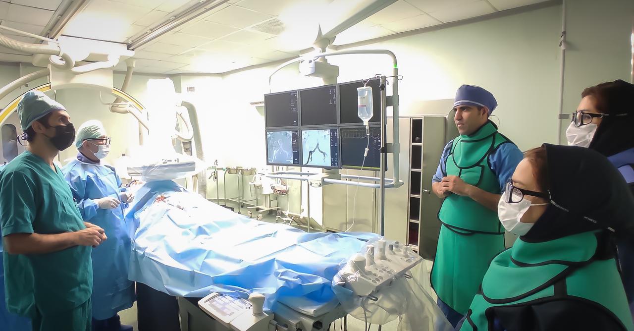 بهره مندی از نخستین دستگاه آنژیوگرافی عروق محیطی و عروق مغزی بیمارستان پورسینا بهره مندی از نخستین دستگاه آنژیوگرافی عروق محیطی و عروق مغزی بیمارستان پورسینا