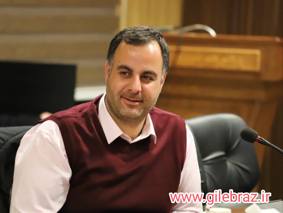 ممنوعیتی برای تردد رانندگان تاکسی زن در سطح شهر رشت وجود ندارد