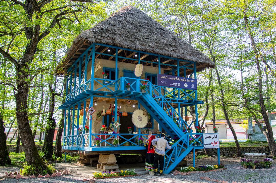 المان های بهاری بندر کیاشهر، زیباترین لوکیشن برای عکاسی