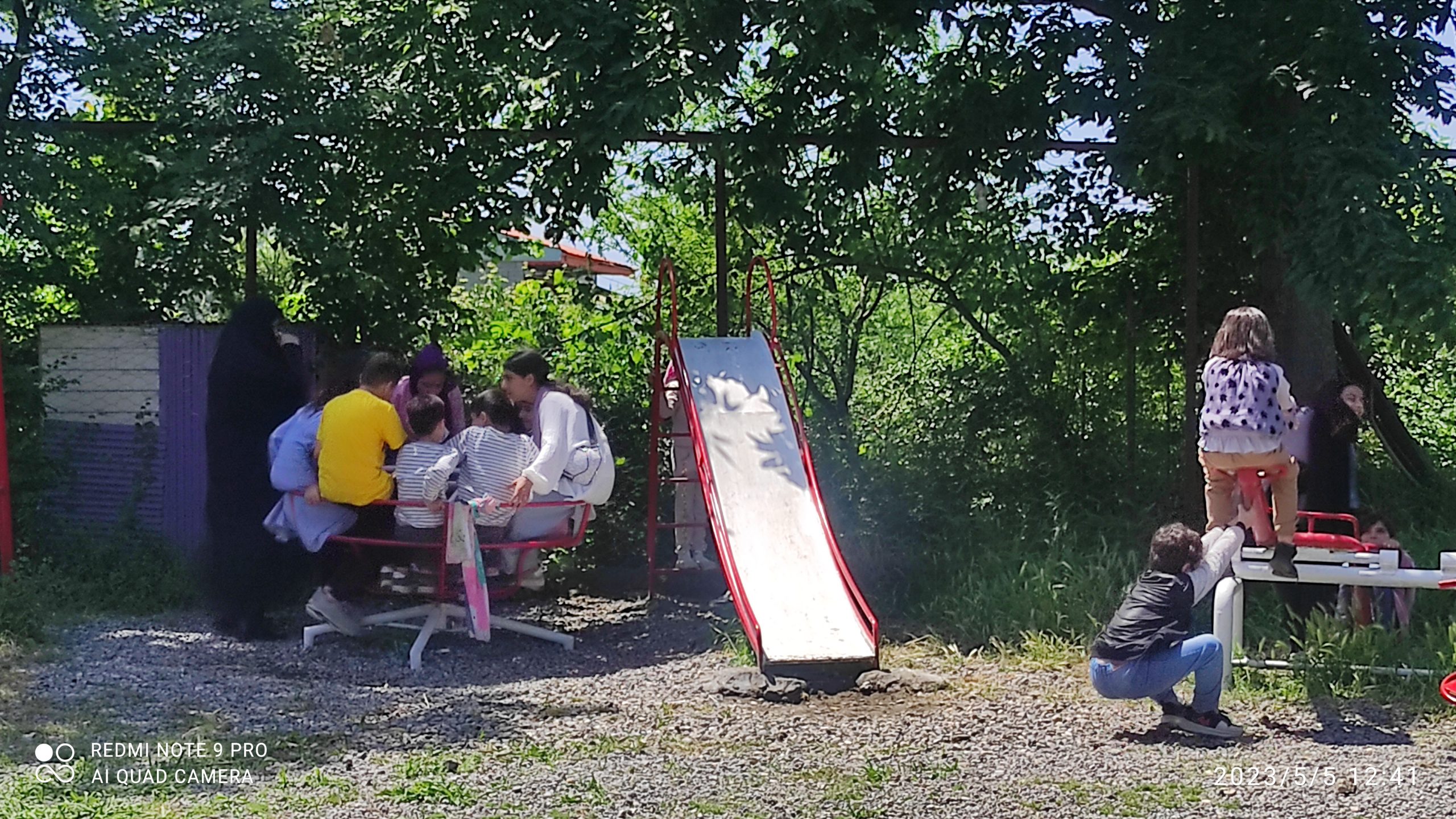 جشن ایتام با حضور ۵۰ کودک در باغ امپراطور رشت برگزار شد