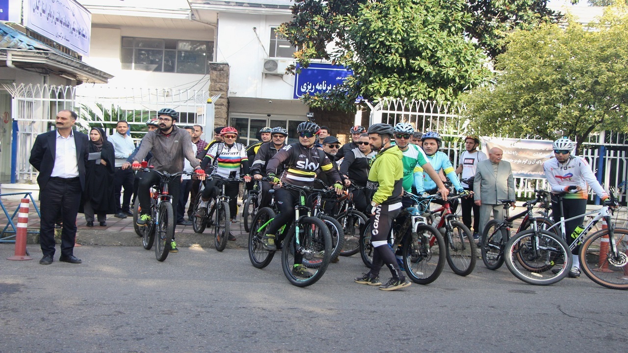 رکابزنی به یاد شهدای مدافع سلامت گیلان