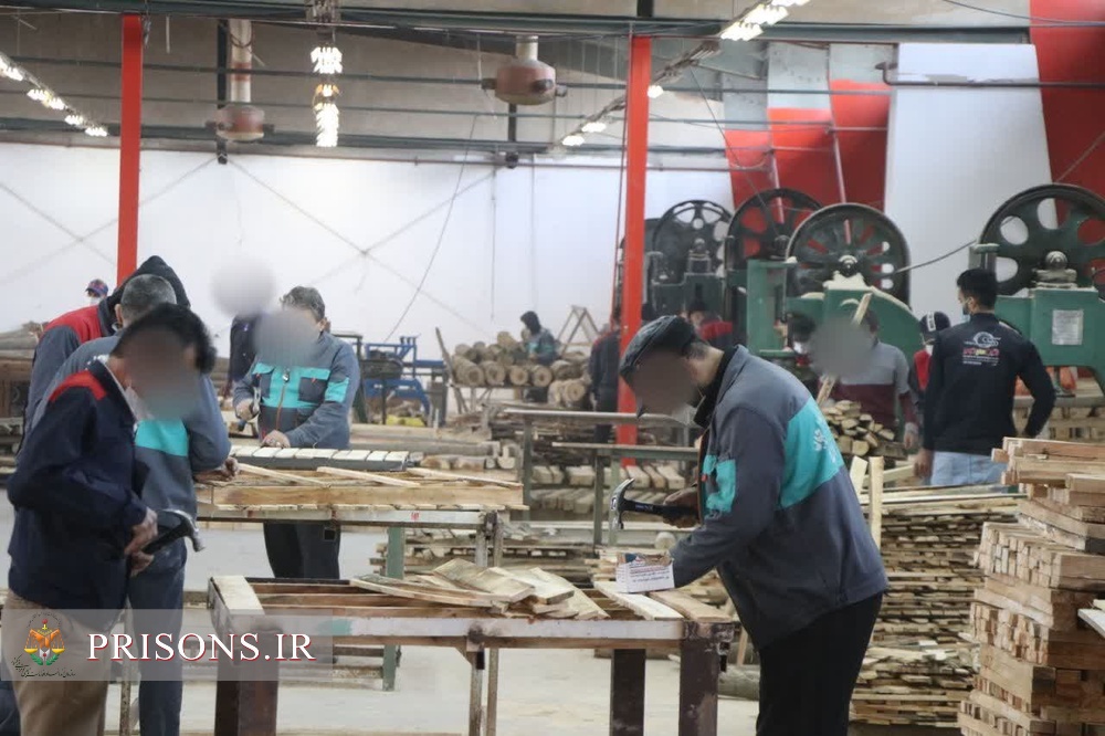 پرداخت دستمزد ماهیانه ۵۰ میلیارد ریال تحقق خواهد یافت پرداخت دستمزد ماهیانه ۵۰ میلیارد ریال تحقق خواهد یافت