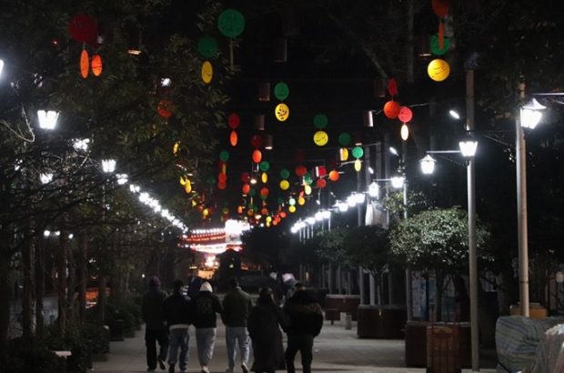 آذین بندی شهری با ریسه های رنگی و نوری جشن با شکوه نیمه شعبان در رشت