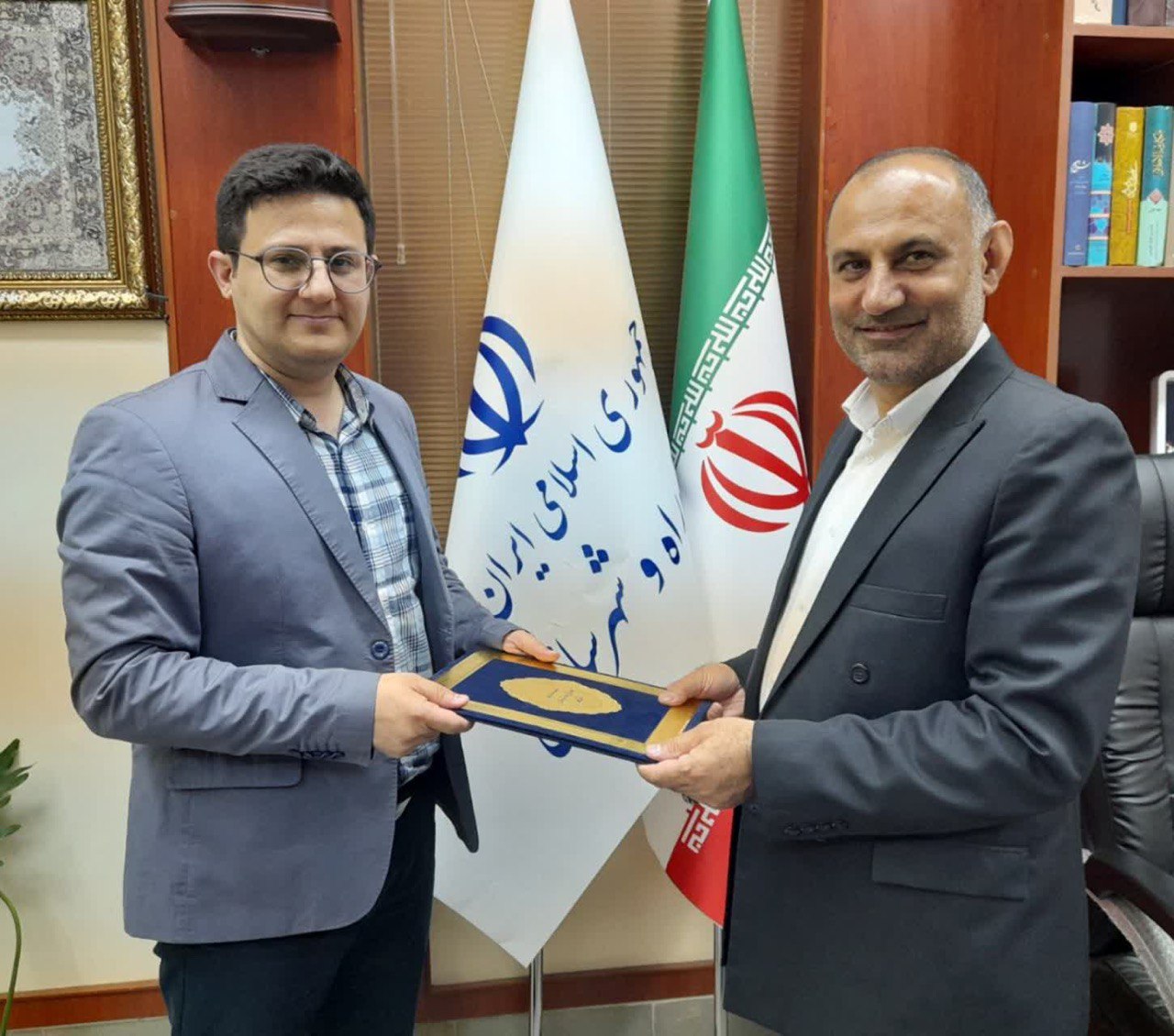 سرپرست معاونت املاک و حقوقی اداره کل راه و شهرسازی استان گیلان معرفی شد سرپرست معاونت املاک و حقوقی اداره کل راه و شهرسازی استان گیلان معرفی شد