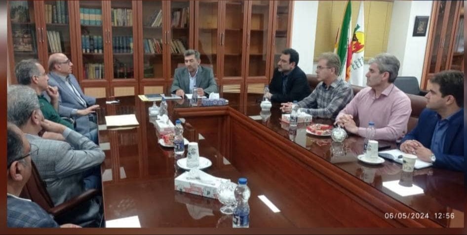 نشست مشترک مدیرعامل و معاونین توزیع برق گیلان با هیئت رئیسه و اعضا واحدهای صنعتی و تولیدی استان