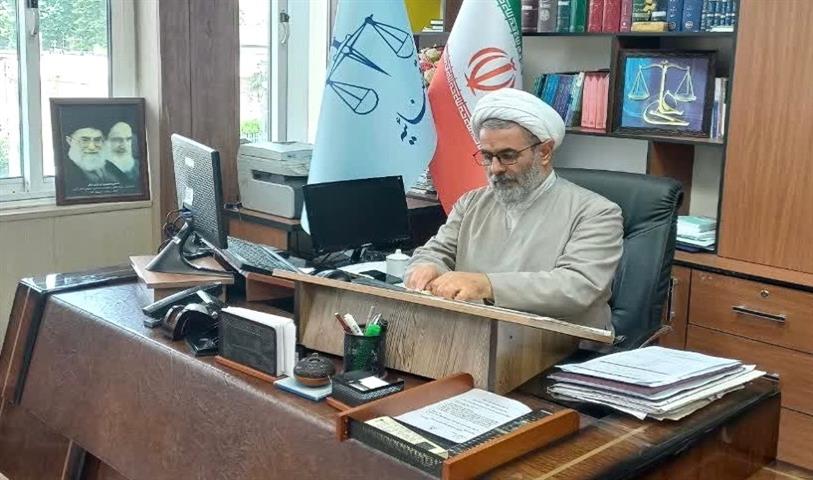 ابتکار قاضی گیلانی در صدور آرای جایگزین حبس و تهیه بسته های معیشتی و کتاب برای دانش آموزان کم برخوردار ابتکار قاضی گیلانی در صدور آرای جایگزین حبس و تهیه بسته های معیشتی و کتاب برای دانش آموزان کم برخوردار