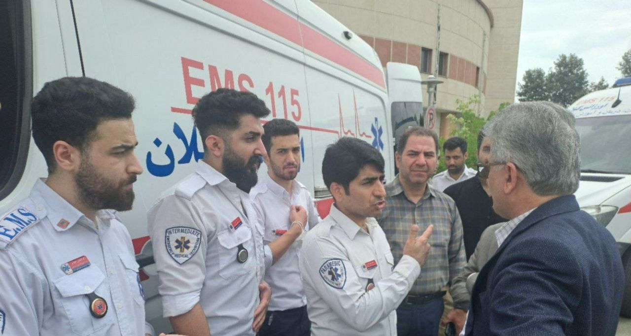 تقدیر رئیس دانشگاه علوم پزشکی از مدیریت و کارشناسان مرکز اورژانس گیلان تقدیر رئیس دانشگاه علوم پزشکی از مدیریت و کارشناسان مرکز اورژانس گیلان