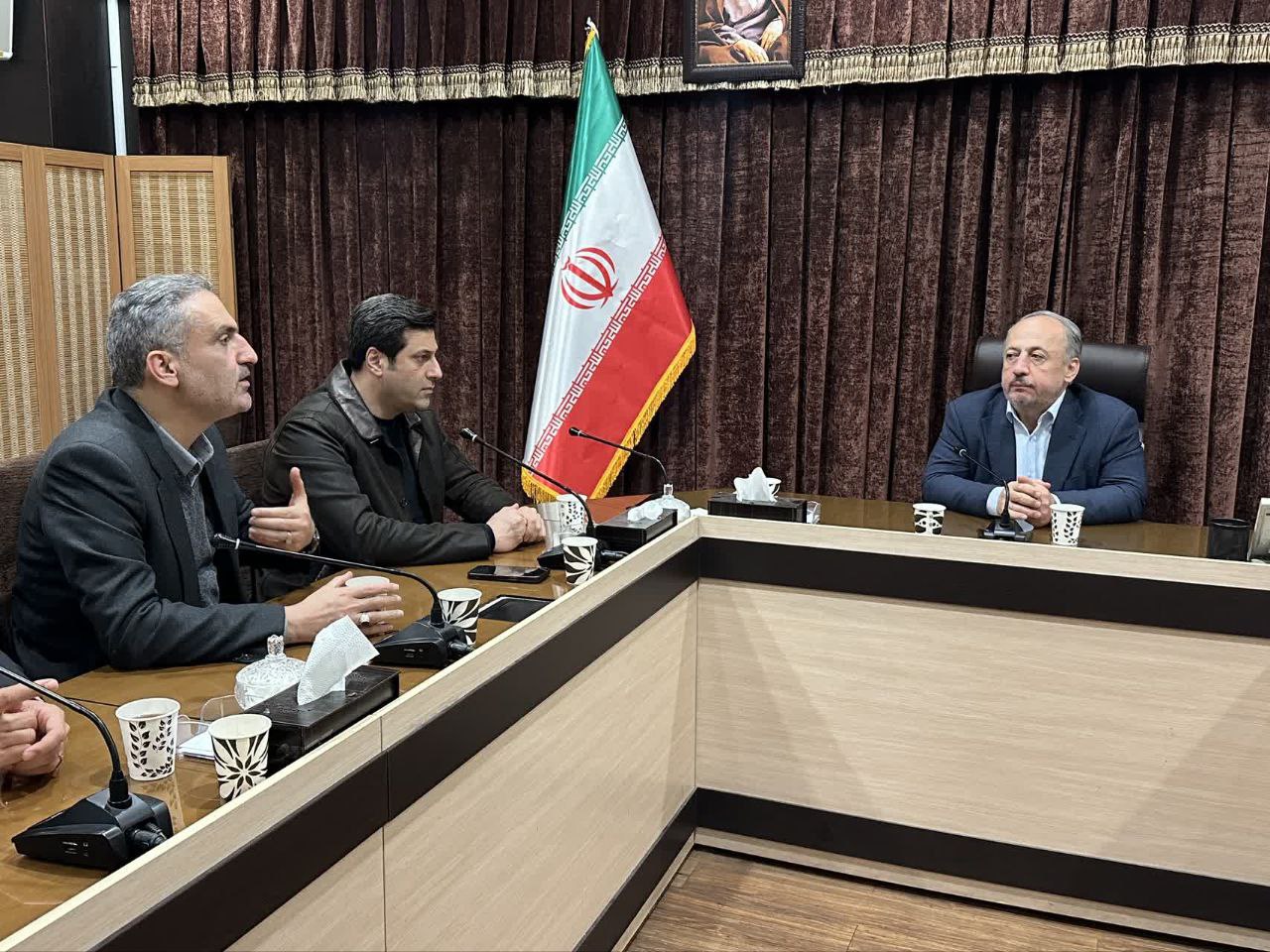 دیدار شهردار و رییس شورای شهر لاهیجان‌ با معاون عمرانی وزیر کشور