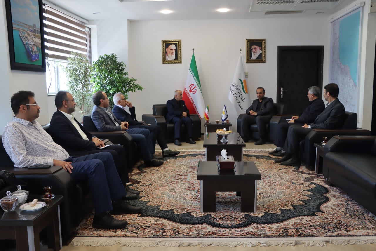 توسعه همكاری‌های اقتصادی و صنعتی بین منطقه آزاد انزلی و صمت گیلان