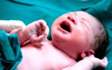تولد نوزاد در شرایط ویژه: مادر با بیماری قلبی موفق به زایمان شد