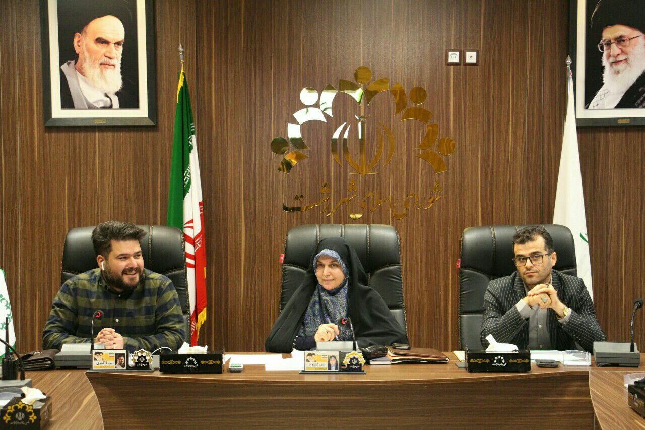 تلاش حوزه مدیریت شهری برای جلب اعتماد شهروندان/ دستفروشان ساماندهی شوند