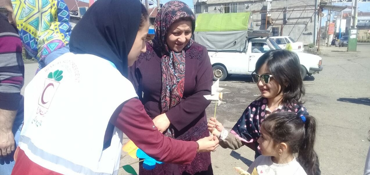 روزانه ۲ هزار مسافر از ایستگاههای ایمنی و سلامت جمعیت هلال احمر گیلان بهره مند شدند روزانه ۲ هزار مسافر از ایستگاههای ایمنی و سلامت جمعیت هلال احمر گیلان بهره مند شدند